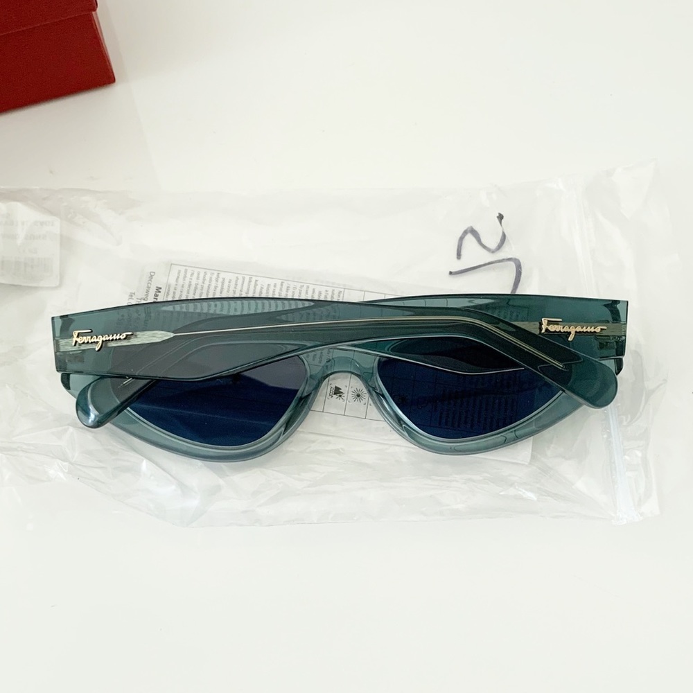 Salvatore Ferragamo Sunglasses, New 215 - Picture 7 of 13